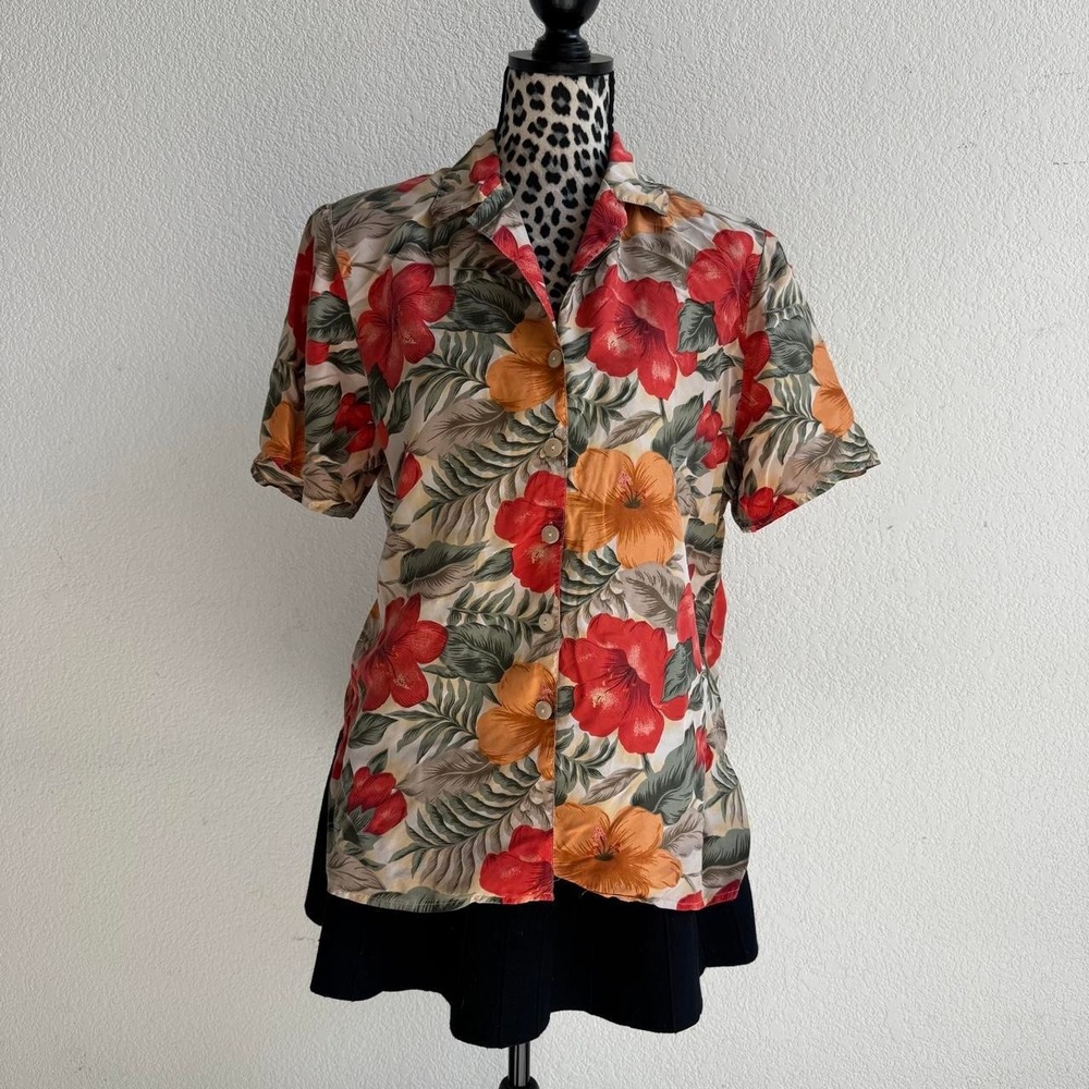 Options vintage silk button up multicolored t-shirt